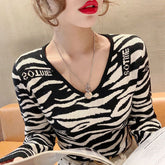 Tiff – Strickpullover mit Stehkragen und Tiger-Motiv